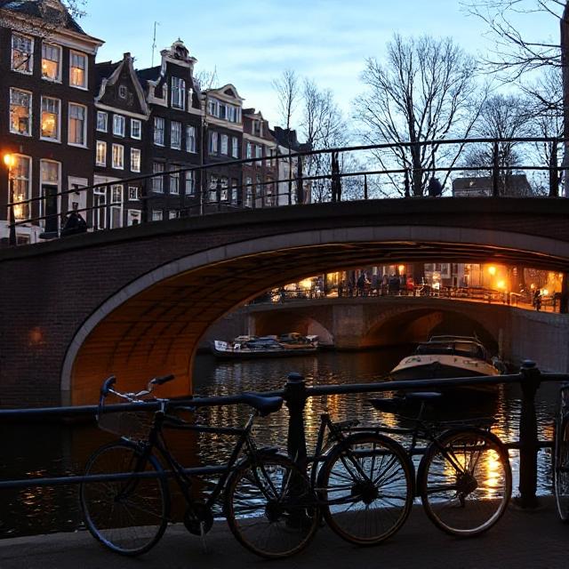 Amsterdam Canals & Culture